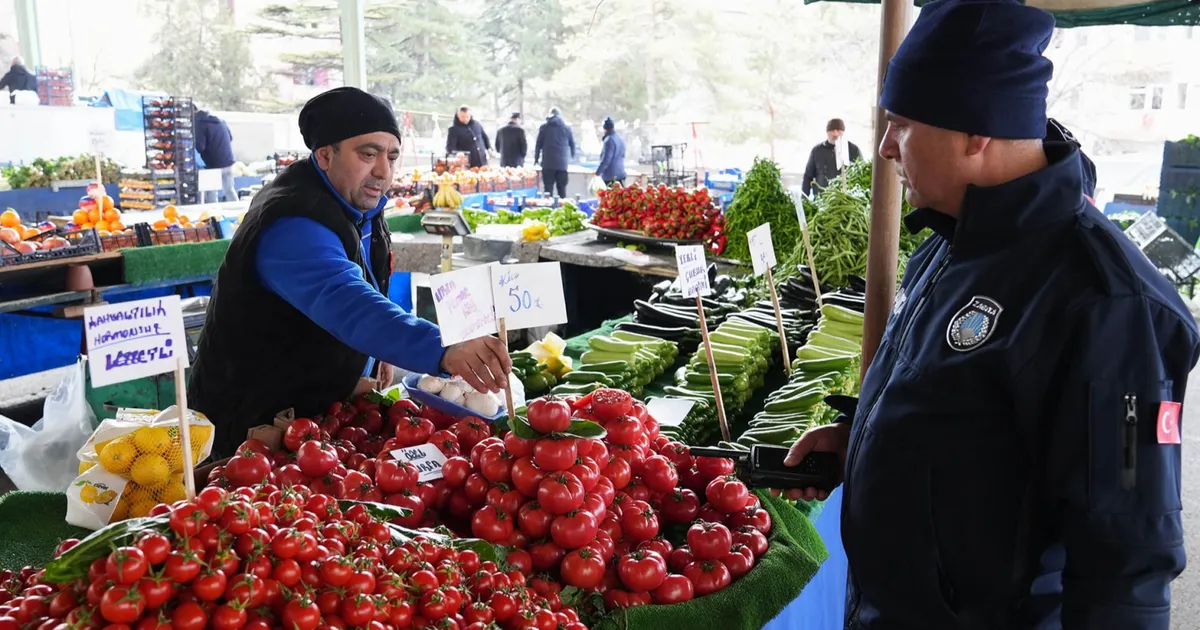 Ankara Keçiören'de pazarlara sıkı denetim haberi