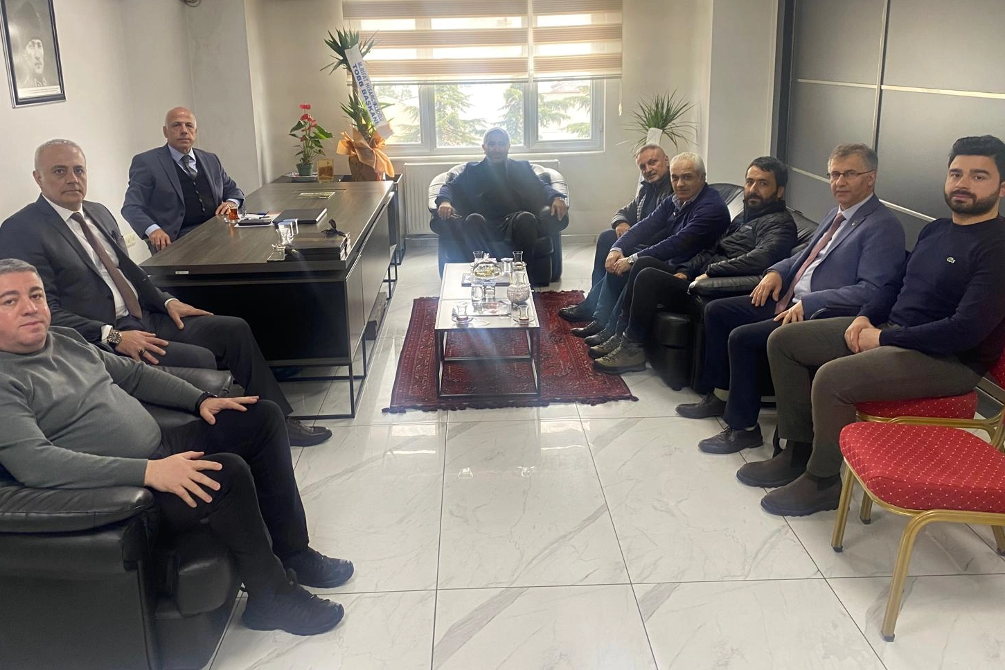 Artvin Faal Gazeteciler Derneği’nden Ticaret Borsası’na 'Hayırlı olsun' ziyareti haberi