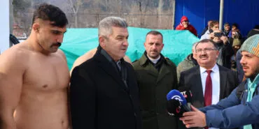 Artvin Şavşat'ta kar üstünde güç savaşı! haberi