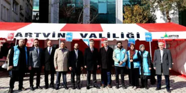 Artvin'de 'Hayır Çarşısı' kermesine yoğun ilgi haberi