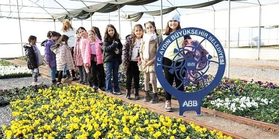 Aydın Büyükşehir Belediye Başkanı Özlem Çerçioğlu, öğrencilerin eğitim ve öğretimine destek olmaya devam ediyor. haberi