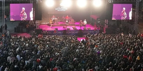 Aydın Büyükşehir Belediye Başkanı Özlem Çerçioğlu, vatandaşları kültür ve sanat etkinlikleri ile buluşturmaya devam ediyor. haberi