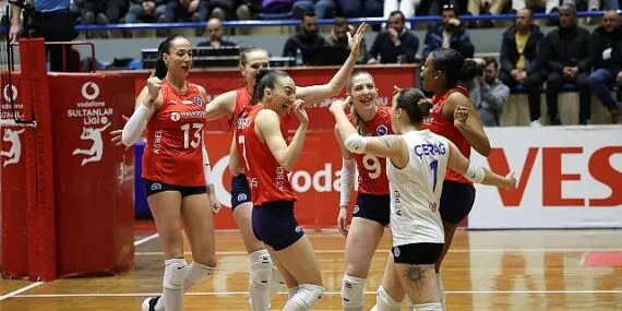 Aydın Büyükşehir Belediyespor Kadın Voleybol Takımı’ndan Farklı Galibiyet haberi