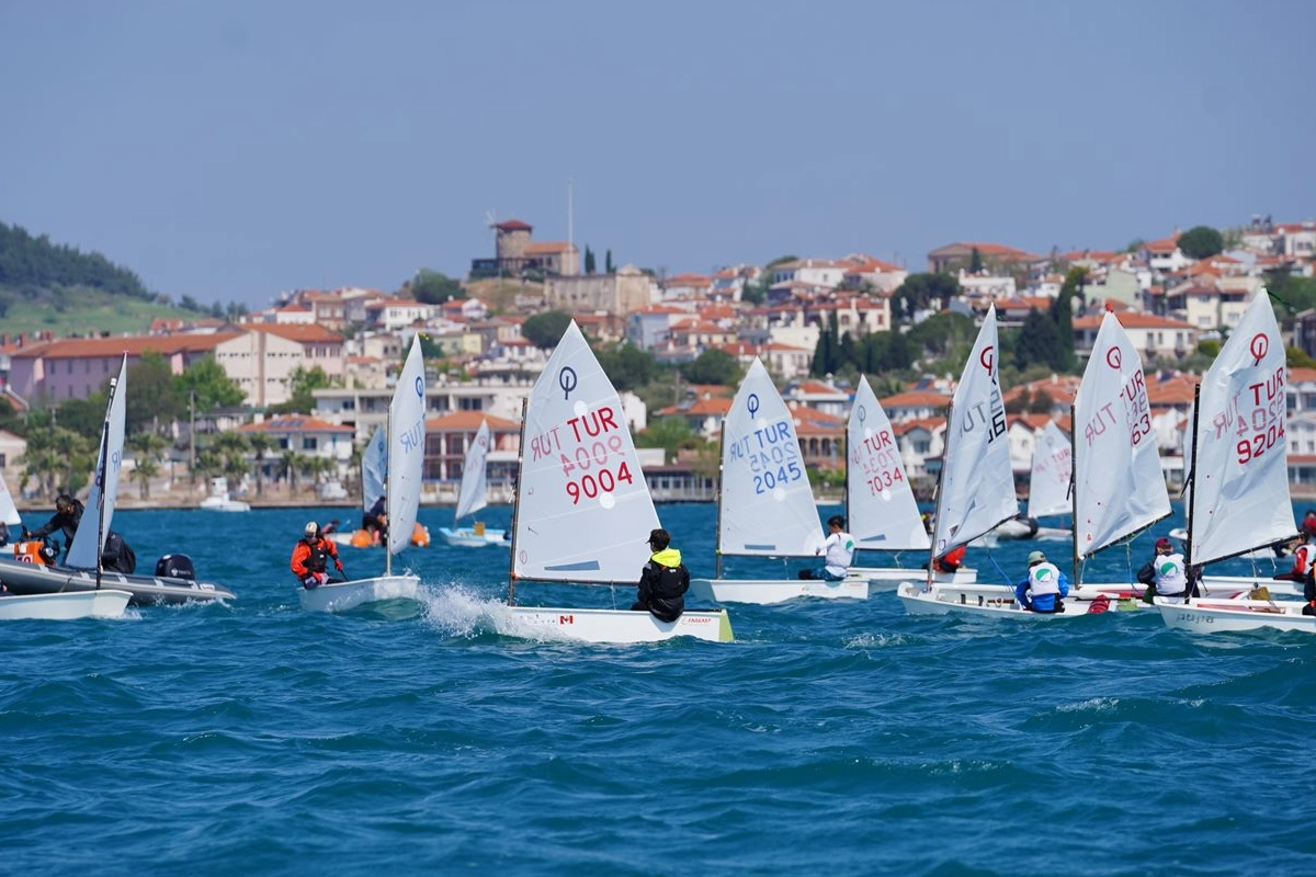 Ayvalık TYF yelken ligi 3. Ayak Yarışları’na ev sahipliği yapıyor haberi