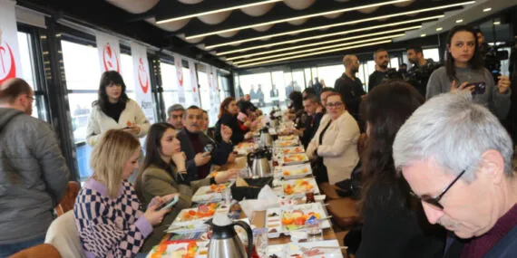 BBP 32'nci yılında Bursa'da gazetecilerle buluştu haberi