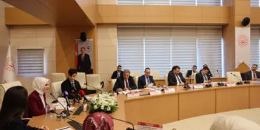 Bakan Göktaş: Dijital bağımlılıkta kademeli düzenleme önereceğiz haberi