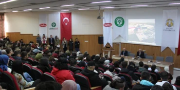 Başkan Erkoyuncu Selçuk Üniversitesi'nde öğrencilerle buluştu haberi