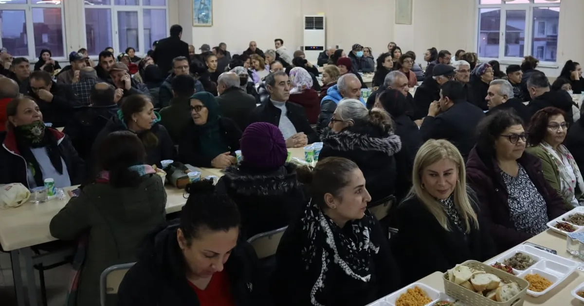 Başkan Hürriyet  Hızır Orucu'nda vatandaşlarla buluştu haberi