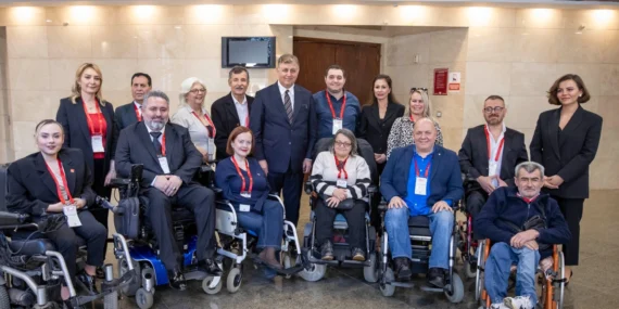 Başkan Tugay İzmir'de Engellilik Çalıştayı'na katıldı haberi