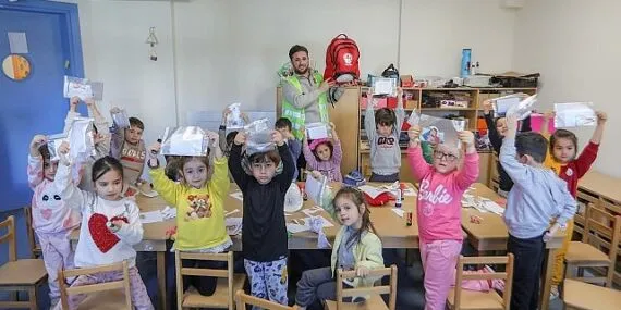 Bayraklı Belediyesinden miniklere deprem bilinci eğitimi haberi