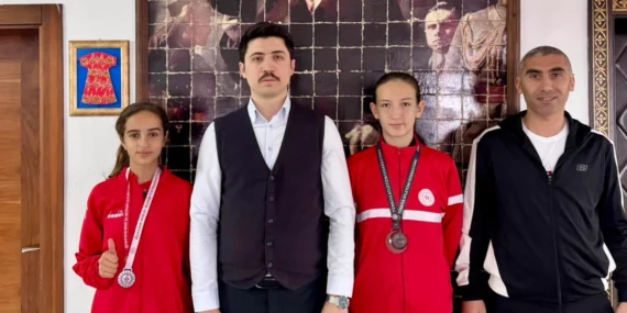 Bilecik Kaymakamı başarılı sporcuları ağırladı haberi