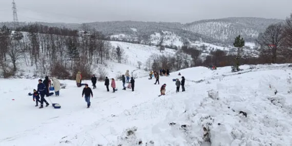 Bilecik Pazaryeri'nde 'kızak' coşkusu! haberi