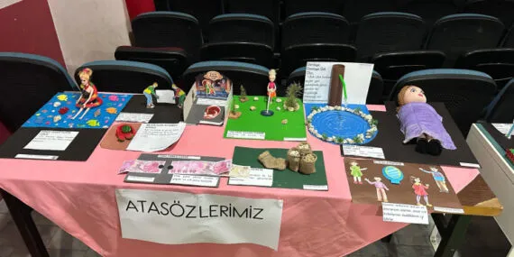 Bilecik Pazaryeri'nde deyim ve atasözleri görselle anlatıldı haberi