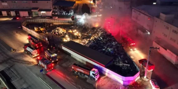 Bursa İnegöl'de Atık Toplama Merkezi'nde yangın haberi