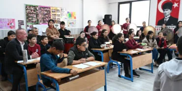 Bursa Karacabey Belediyesi'nden eğitime öncü destek! haberi