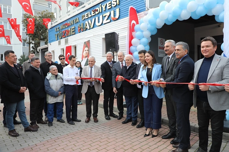 Bursa Mudanya Kapalı Yüzme Havuzu açıldı haberi