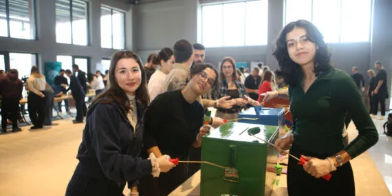 Bursa Nilüfer'de eski oy sandıkları yuva oldu! haberi