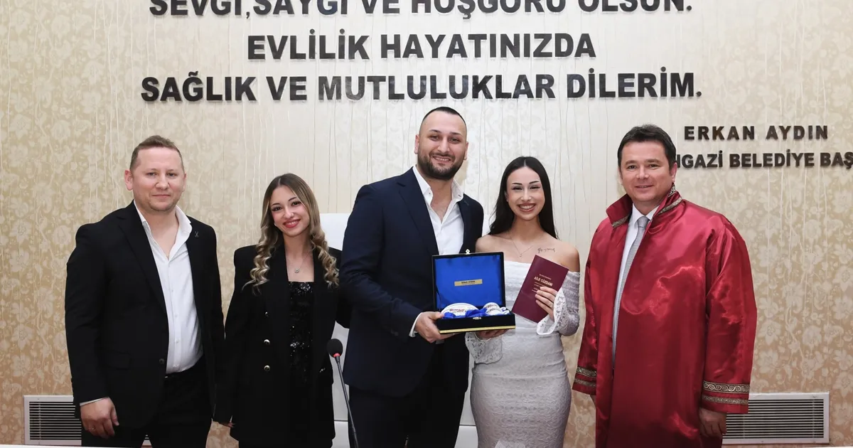 Bursa Osmangazi'de Başkan Aydın'dan 14 Şubat'a özel çifte sürpriz haberi