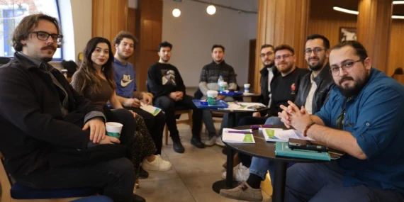 Bursa'da 'genç fikirler'den beyin fırtınası haberi