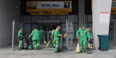 Bursa'da stadyum temizliğine Osmangazi desteği haberi