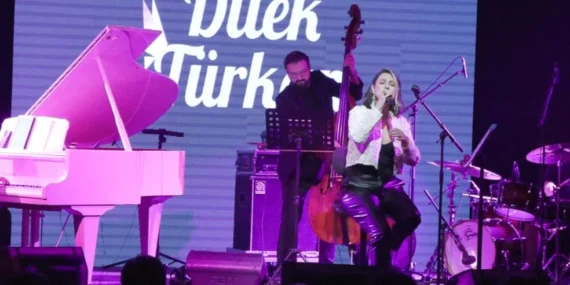 Bursa'da ‘Caz Pazarı’ rüzgarı, Dilek Türkan ile esti haberi
