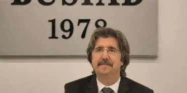 Buü Rektörü Prof. Dr.Yılmaz:“Modern anlamda iktisat sanayi devrimiyle ortaya çıkmıştır” haberi