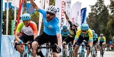 Büyükşehir Antalya’daki Bisiklet Yarışlarına Damga Vurdu haberi