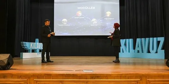 Büyükşehir Belediyesi Genel Sekreteri Dr. Hayri Baraçlı gençlerle buluştu:  Gençlik ‘Sosyal İnovasyon’ ile geleceği şekillendirecek haberi