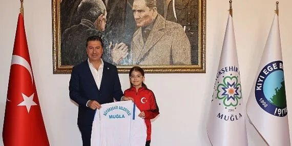 Büyükşehir Sporcusu Masa Tenisi’nde Dünya Dördüncülüğü’ne Yükseldi haberi