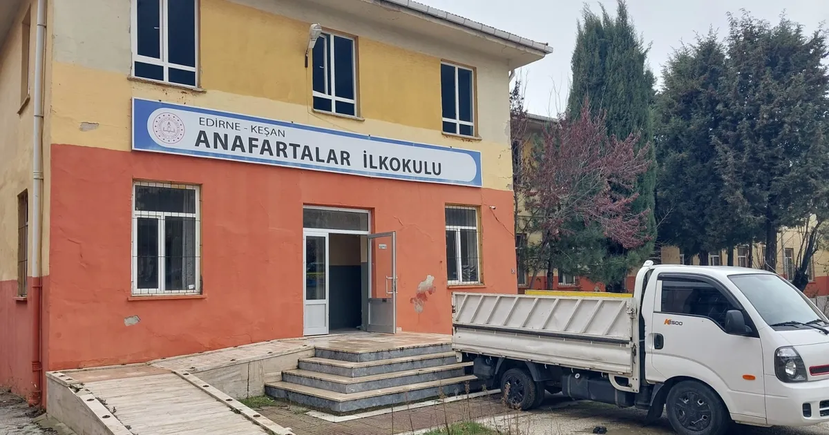 CHP'li Yazgan Keşan’daki okulları TBMM'ye taşıdı haberi