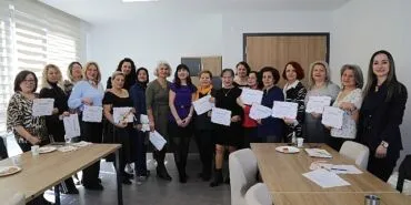 Çankaya'da Kadının İnsan Hakları Eğitimi Programı Tamamlandı haberi