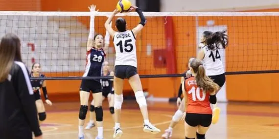 Çeşme’de İlk Voleybol Lig Maçı Heyecanı haberi