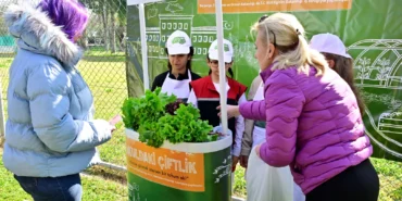 Çocuklar toprakla buluşuyor, geleceğe yeşil bir adım atıyor haberi