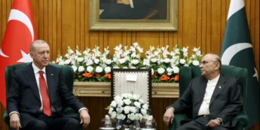 Cumhurbaşkanı Erdoğan, Pakistan'da mevkidaşı ile görüştü haberi