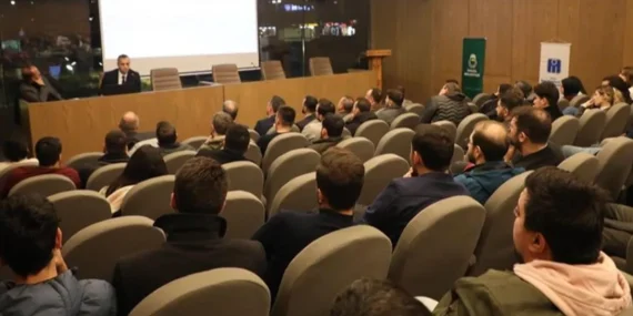 Depremde yıkılan binaların projeleri mühendislerle incelendi haberi