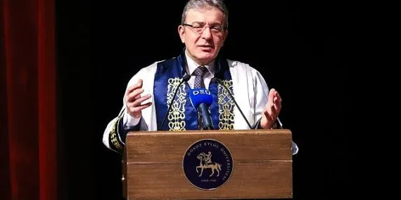 Deü Akademik Gücüyle Büyüyor: Atanan ve Yükselen 452 Akademisyen Onurlandırıldı haberi