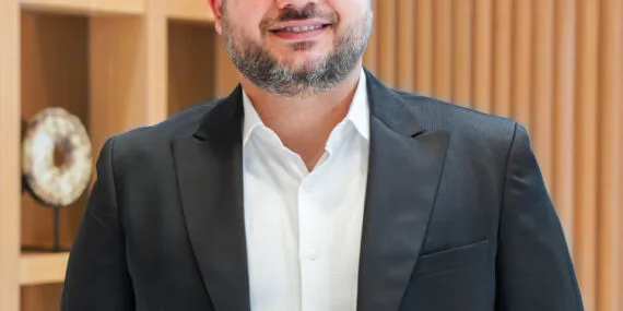 Diplomasız ‘yeni yaka’lar yükselişe geçiyor! haberi