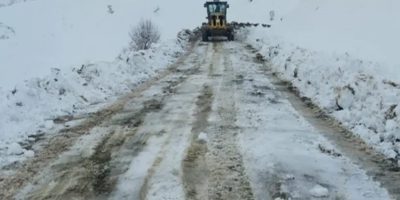 Diyarbakır'da 69 kırsal mahallenin yolu ulaşıma açıldı haberi