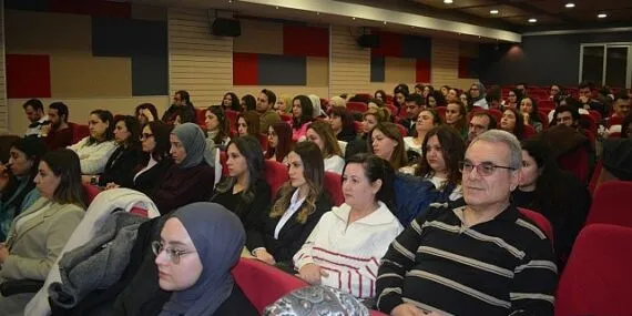 EÜ Eğitim Fakültesinde, İzmir Aile ve Sosyal Hizmetler İl Müdürlüğü personeline eğitim verildi haberi