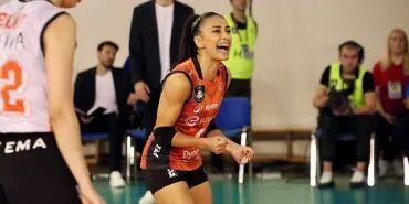 Eczacıbaşı Dynavit, AXA Sigorta Kupa Voley Playoff karşılaşması hazırlıklarını tamamladı haberi