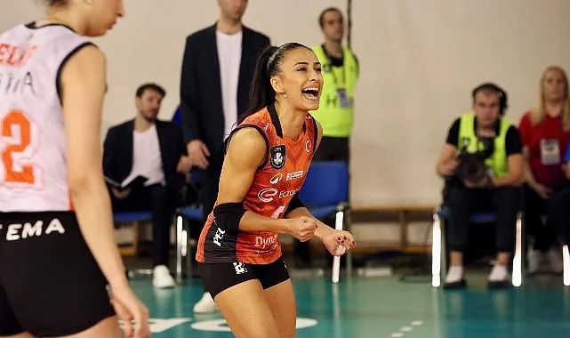 Eczacıbaşı Dynavit, AXA Sigorta Kupa Voley Playoff karşılaşması hazırlıklarını tamamladı haberi