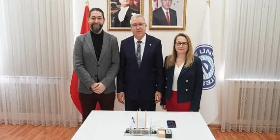 Ege Üniversitesinin yenilikçi göz damlası projesine TÜSEB’den destek haberi