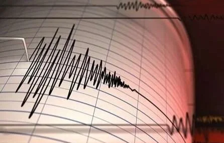 Ege'de deprem fırtınası sürüyor haberi
