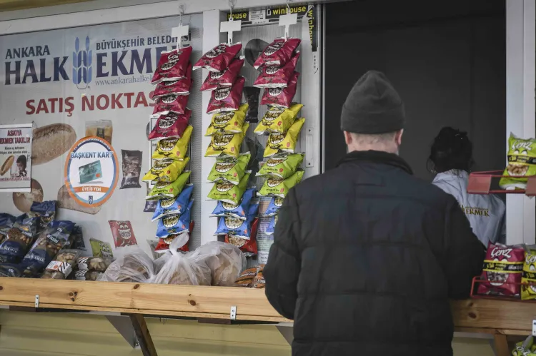 Ekmek israfının önüne geçen proje: 'Halk çerez' haberi