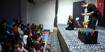 Eskişehir kırsalında çocuklara Pinokyo oyunu haberi