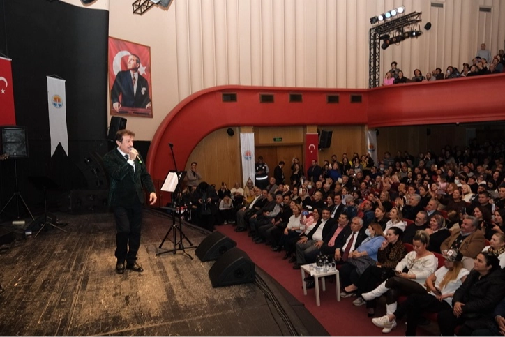 Ferdi Tayfur Adana'da anıldı haberi
