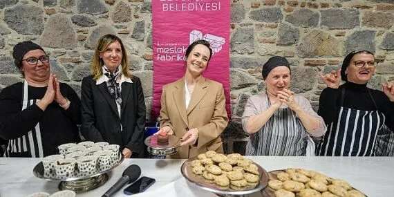 Fransız şeften işitme engellilere pastacılık kursu haberi