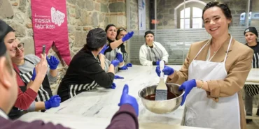 Fransız şeften işitme engellilere pastacılık kursu haberi