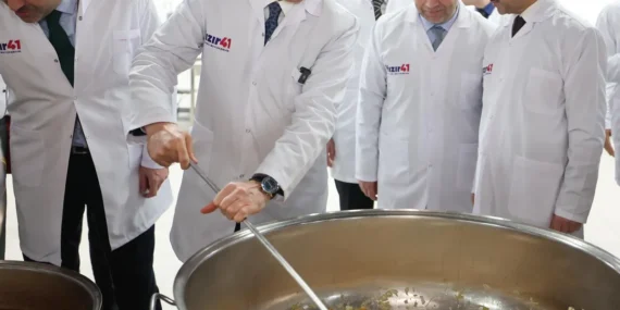 Her gün 1000 ihtiyaç sahibine yemek haberi