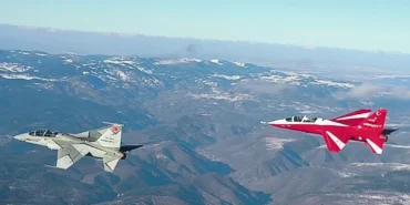 İki Hürjet aynı anda semada haberi